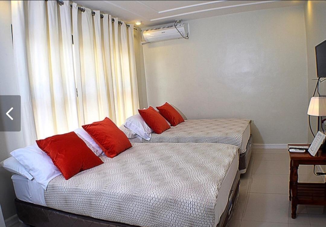 The Guest House Laoag Εξωτερικό φωτογραφία